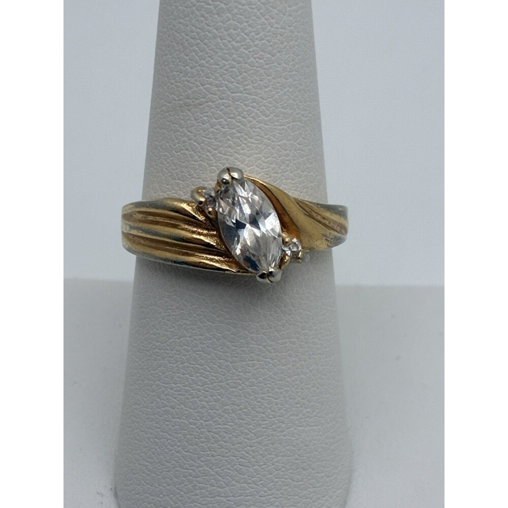Beautiful Costume Wedding Band Marquise Glass Stone Size 8 Gold Tone